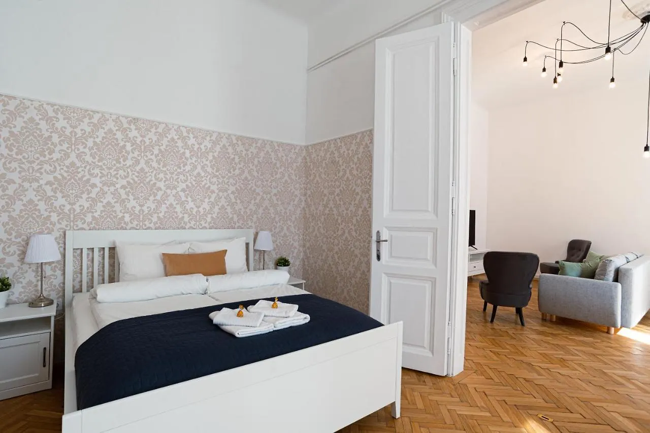 Terrace Vuvu - Apartment With Balcony In The Heart Of Budapest